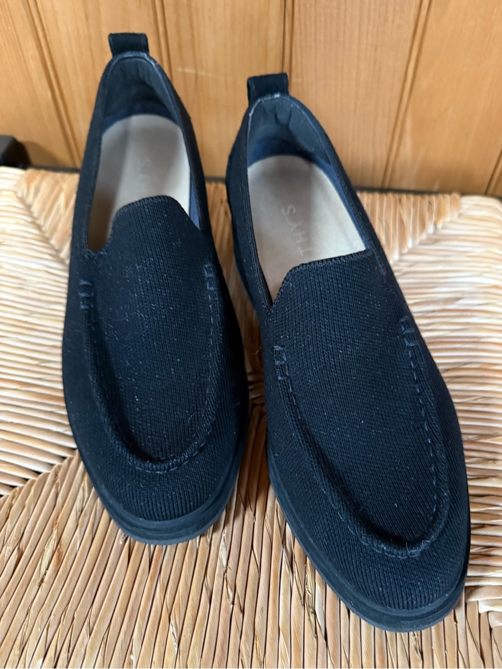 Rothy’s Women’s Lug loafer. Size 8